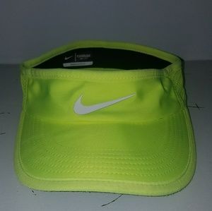 Women's nike dri-fit golfing visor